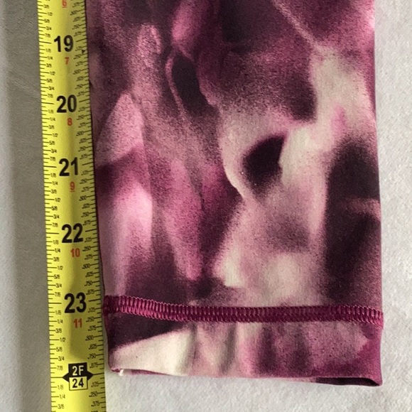 Lululemon leggings - Picture 9 of 10